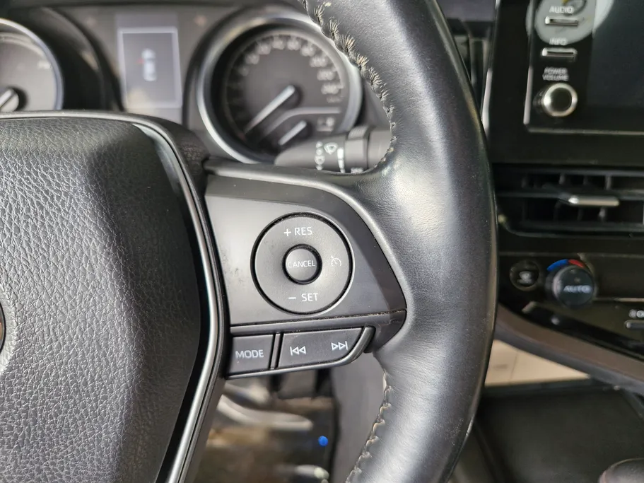 2024 Toyota Camry  GLE HEV  