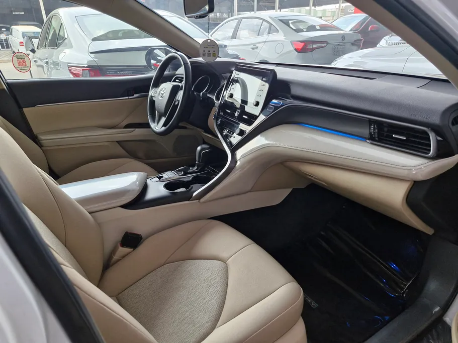 2024 Toyota Camry  GLE HEV  