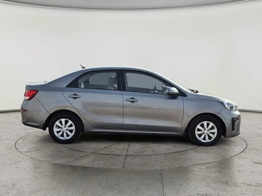 2022 Kia Pegas LX 