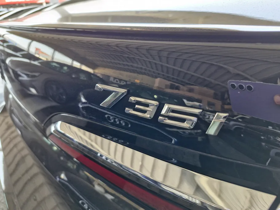 2024 BMW 7 Series 735i 