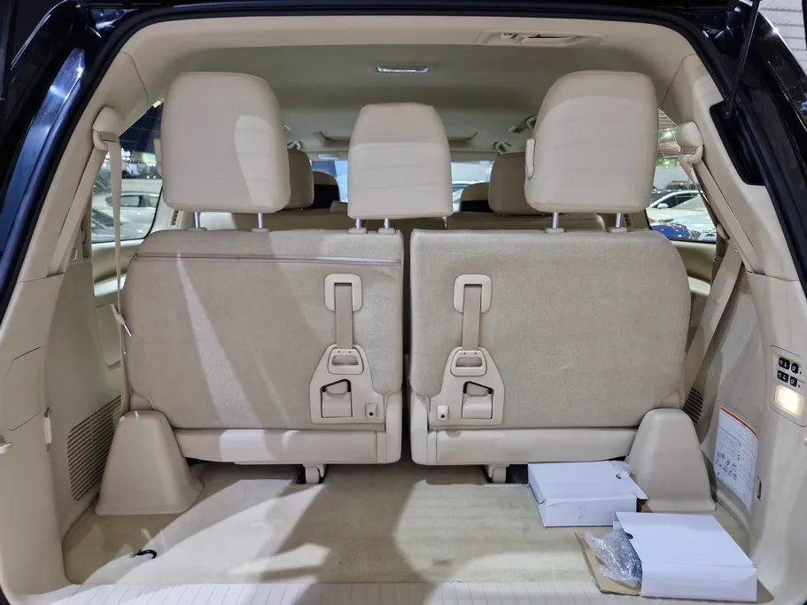 2020 Lexus LX 570 S 