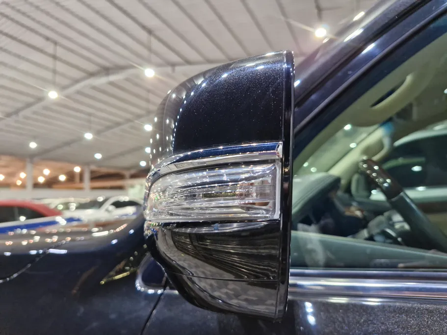 2020 Lexus LX 570 S 