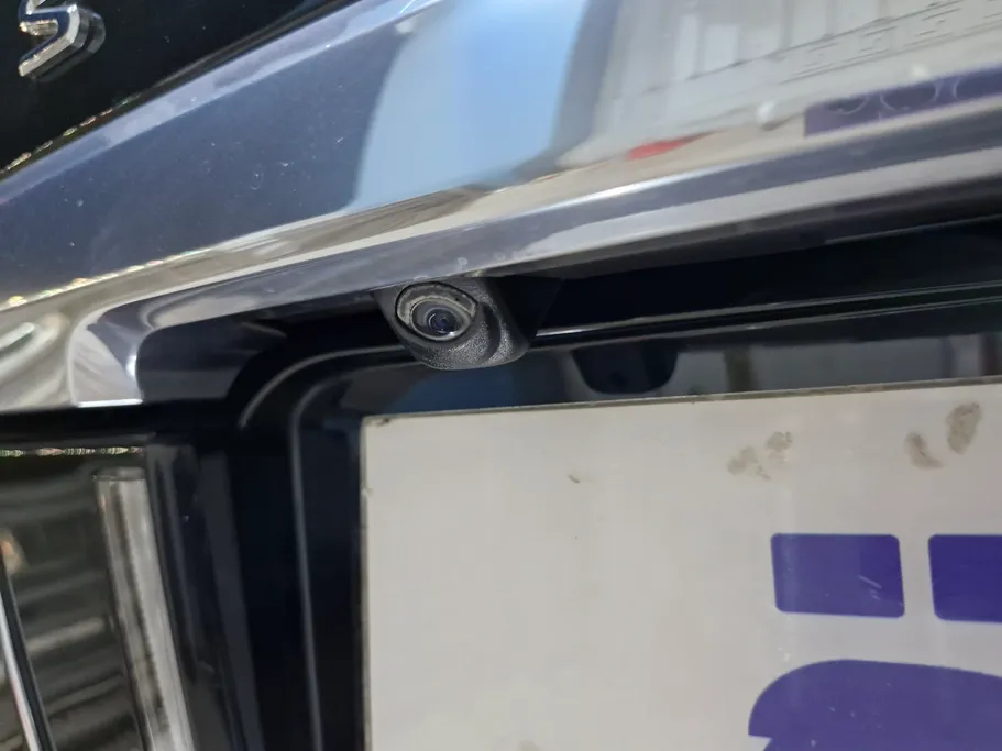 2020 Lexus LX 570 S 
