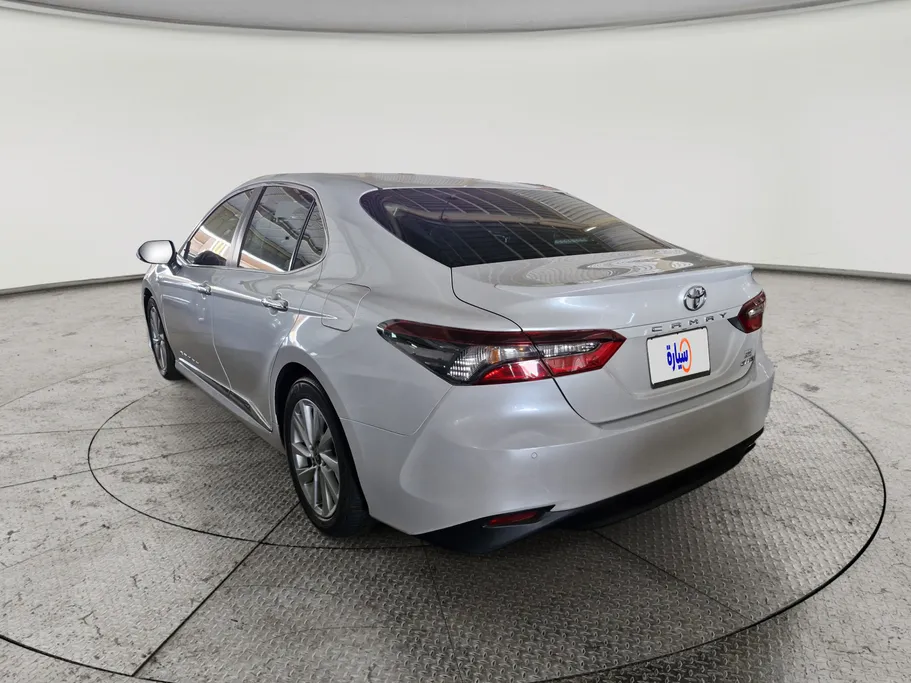 2023 Toyota Camry  GLEX 