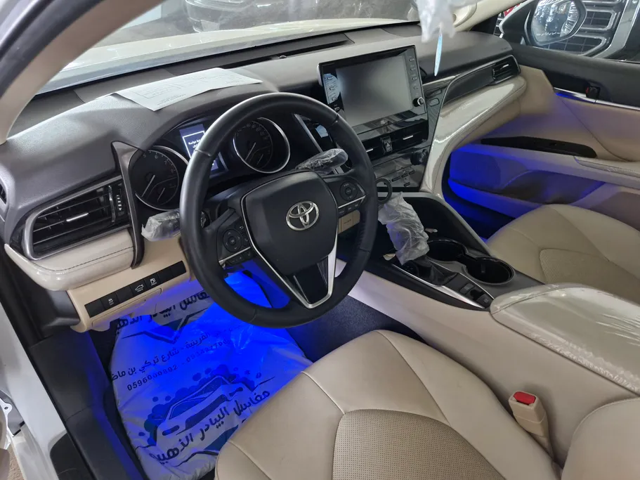 2023 Toyota Camry  GLEX 
