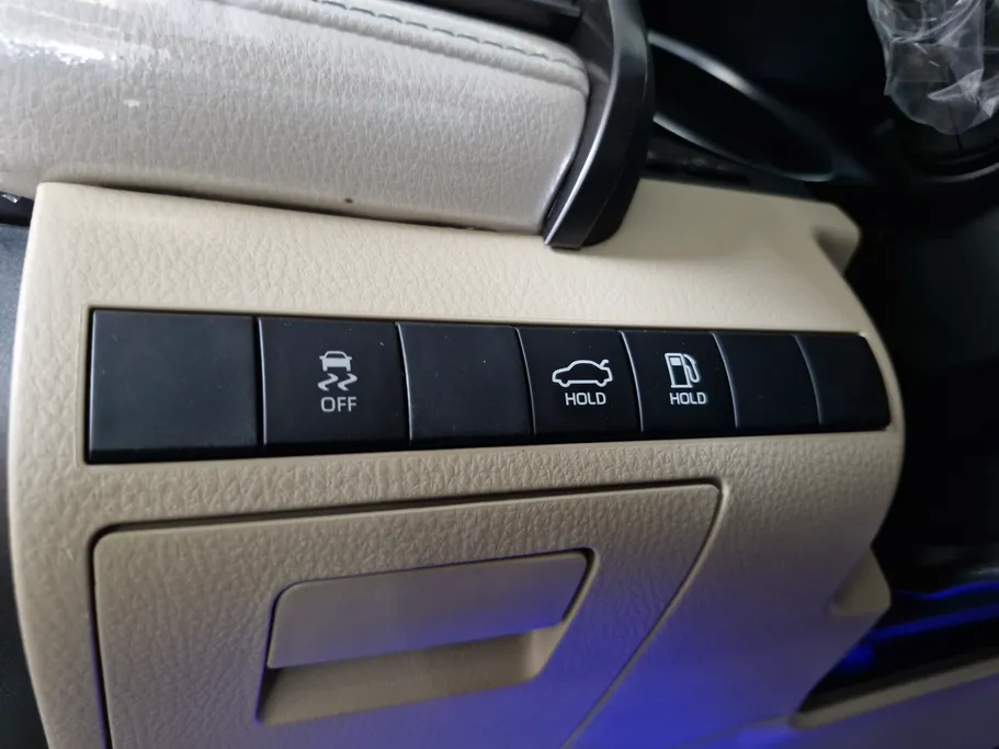 2023 Toyota Camry  GLEX 