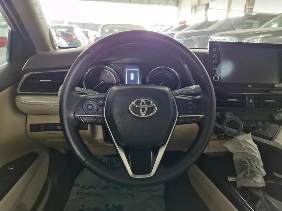 2023 Toyota Camry  GLEX 