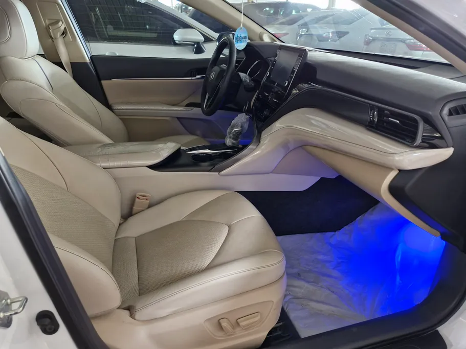 2023 Toyota Camry  GLEX 