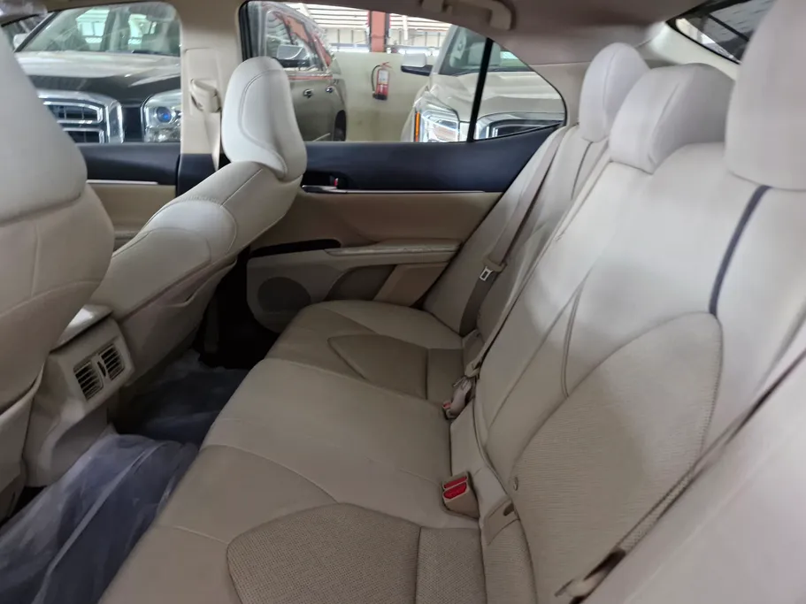 2023 Toyota Camry  GLEX 