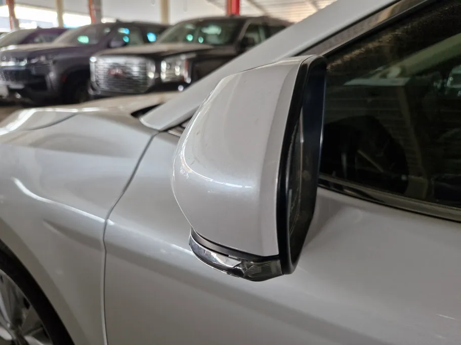 2023 Toyota Camry  GLEX 