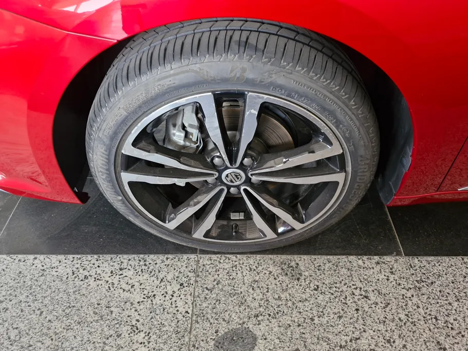 2022 MG 6 LUX 