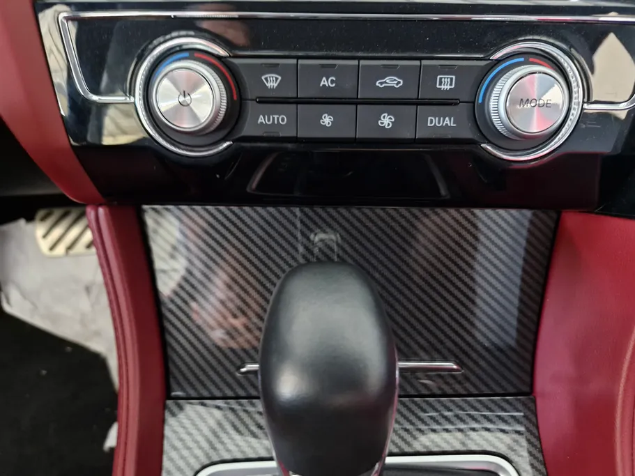 2022 MG 6 LUX 