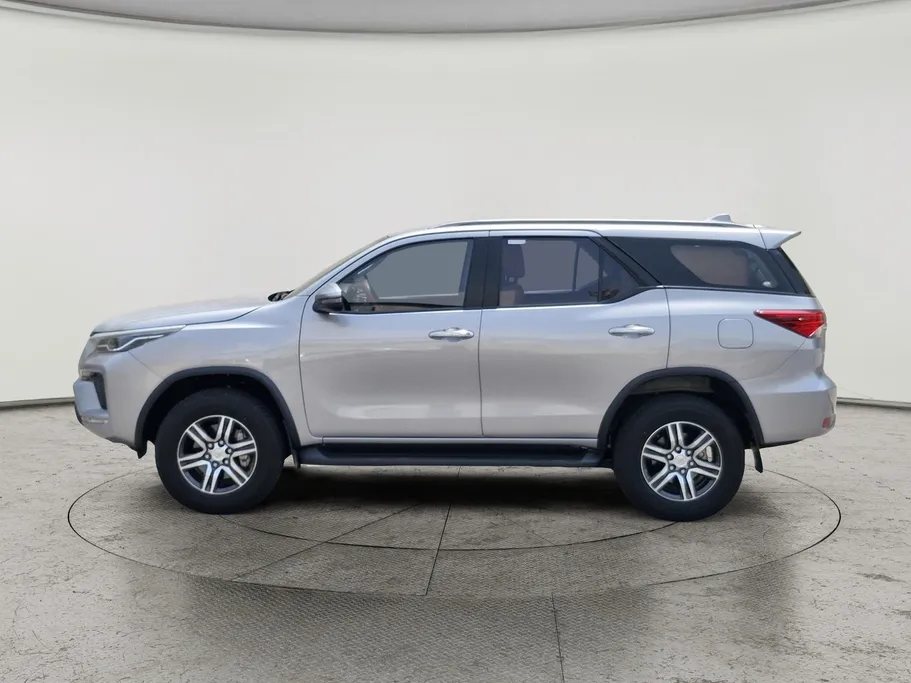 2023 Toyota Fortuner GX 