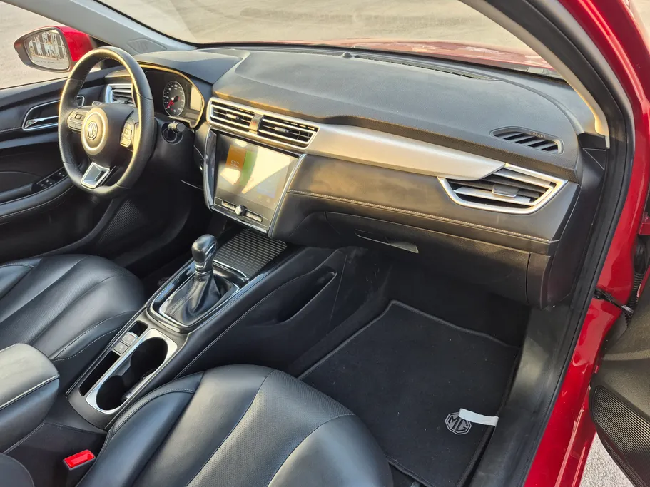 2022 MG 5 LUX 