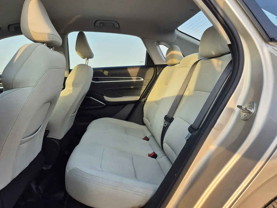 جيلي امجراند GS 2023 