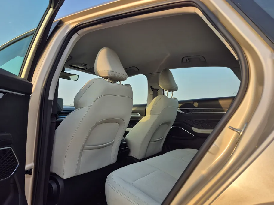 جيلي امجراند GS 2023 