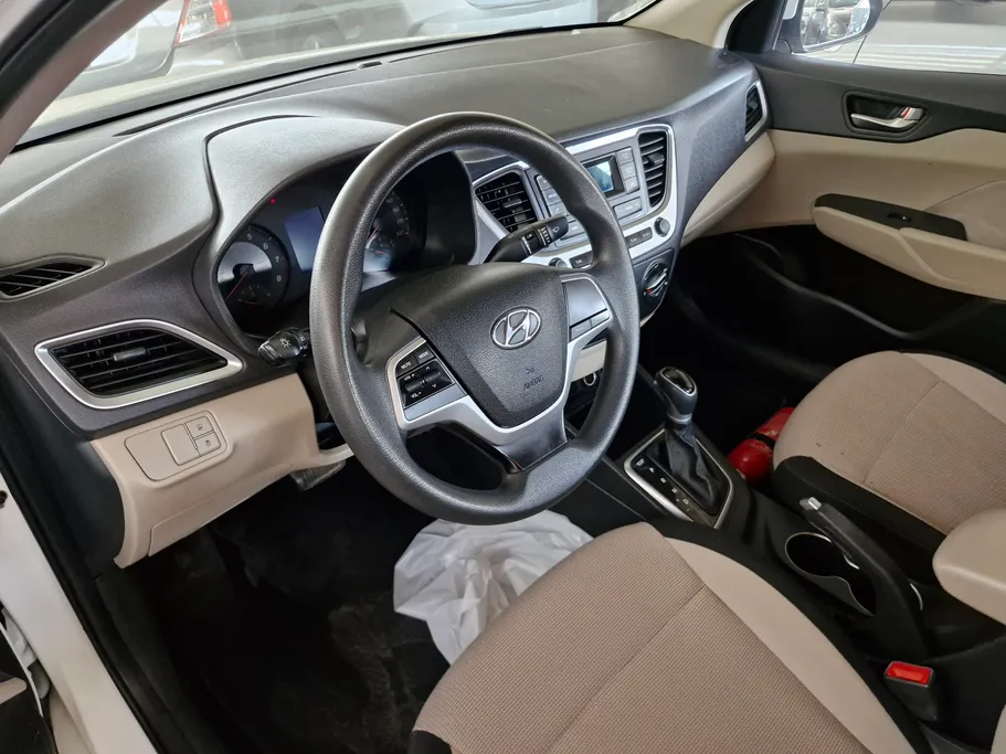 2023 Hyundai Accent Smart 