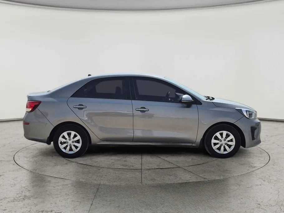 2022 Kia Pegas LX 