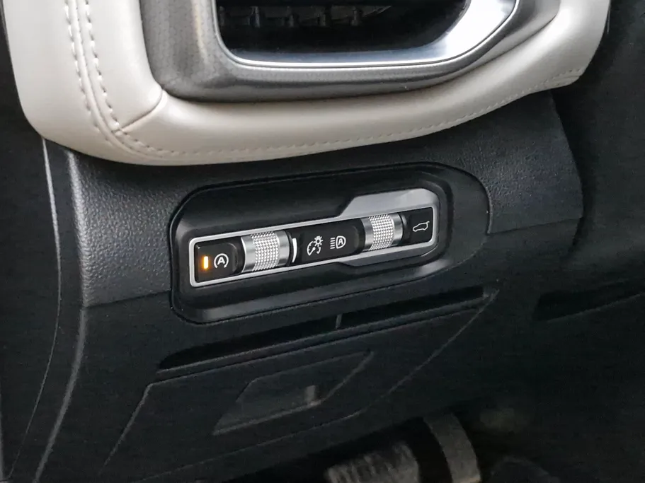 2022 Geely Okavango GF 