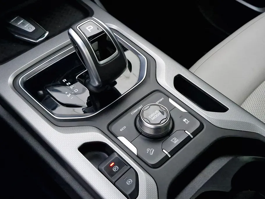 2022 Geely Okavango GF 