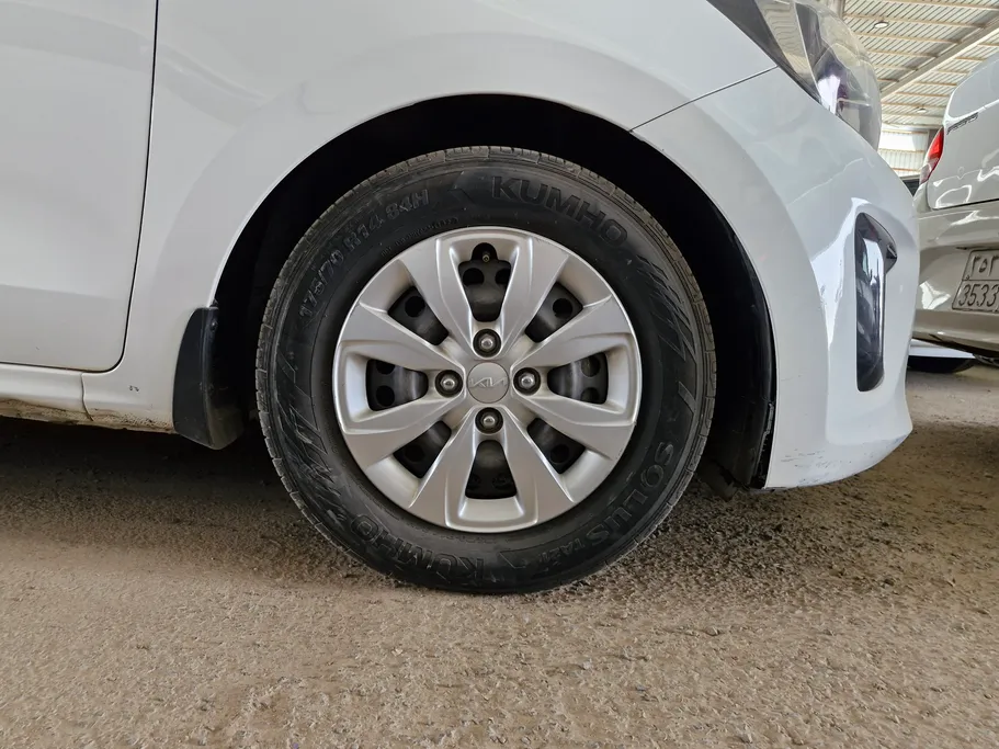 2022 Kia Pegas LX 