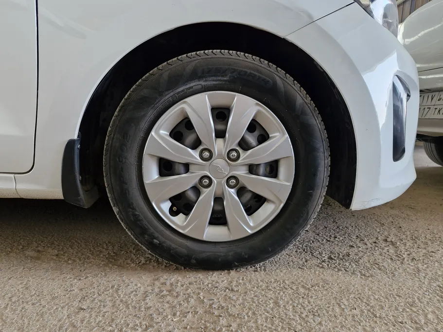 2022 Kia Pegas LX 