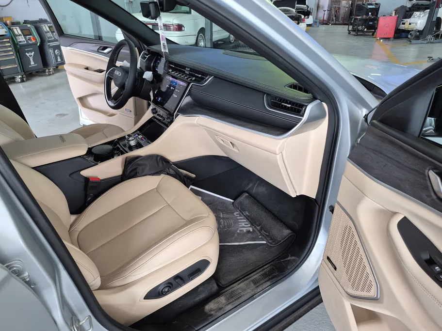 2023 Jeep Grand Cherokee ليمتد 