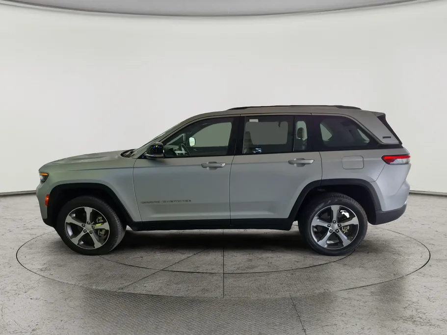 2023 Jeep Grand Cherokee ليمتد 