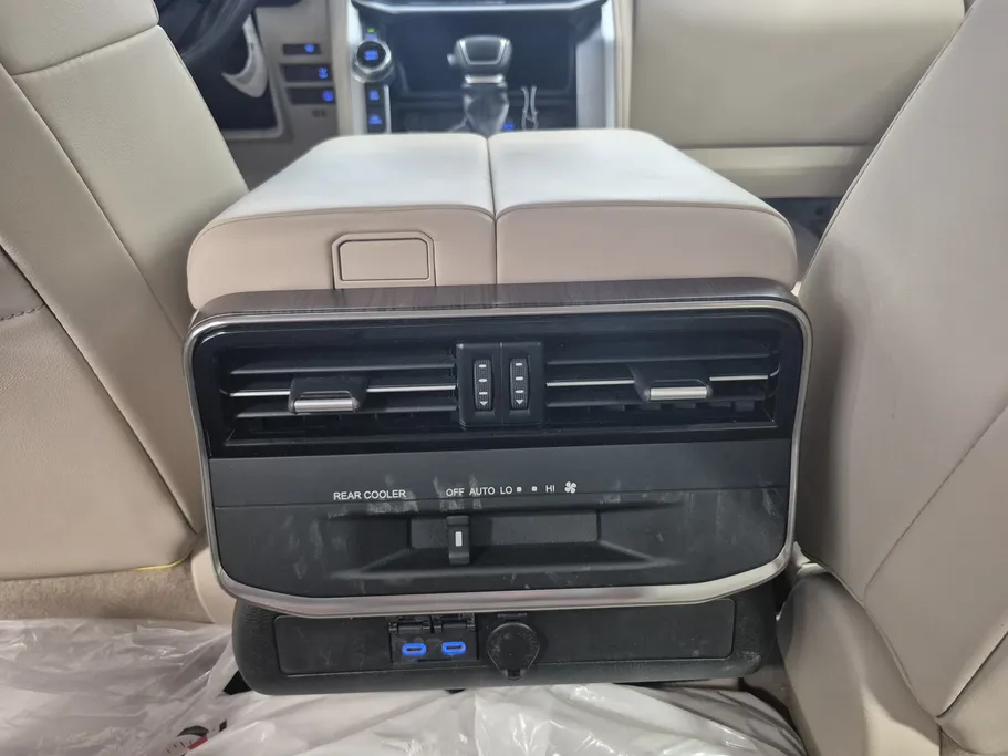 تويوتا لاندكروزر GXR4 2024 
