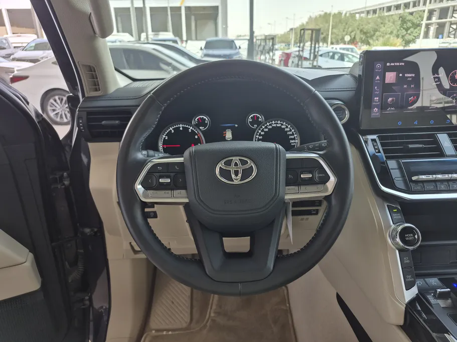 تويوتا لاندكروزر GXR3 2024 