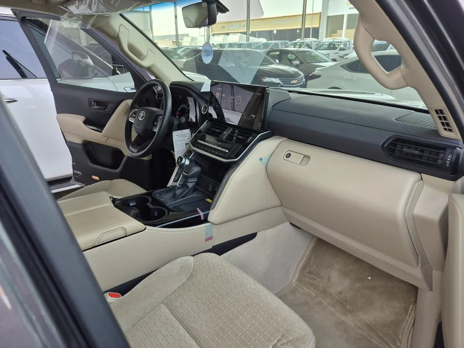 تويوتا لاندكروزر GXR3 2024 