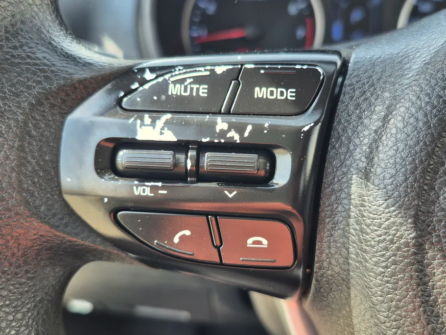 2023 Kia Pegas LX 