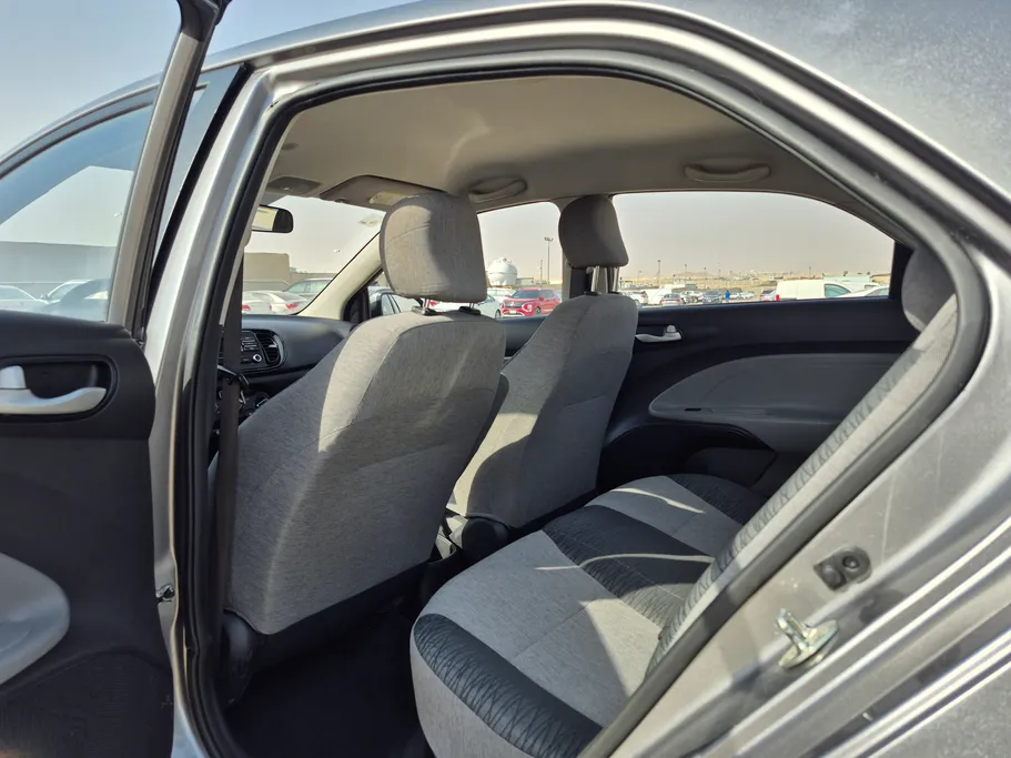 2022 Kia Pegas LX 