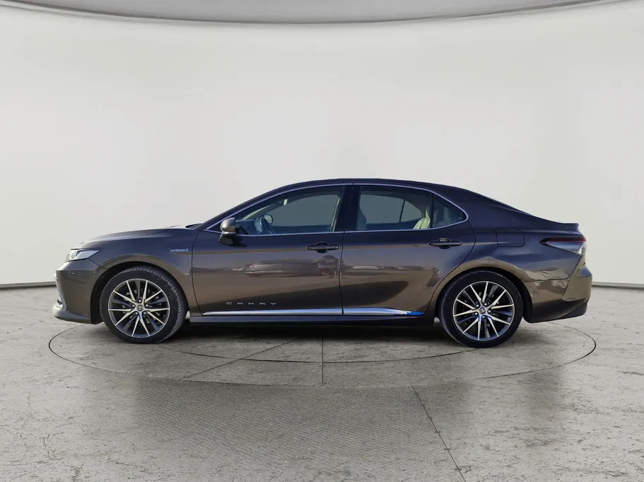 2022 Toyota Camry  GLE HEV  