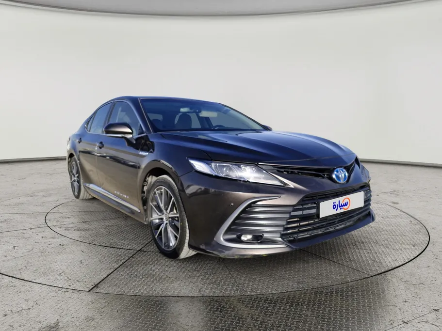 2022 Toyota Camry  GLE HEV  