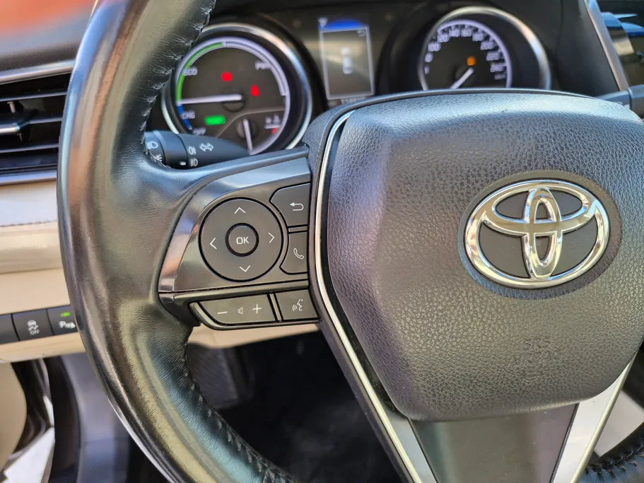 2022 Toyota Camry  GLE HEV  