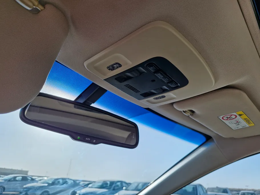 2022 Toyota Camry  GLE HEV  