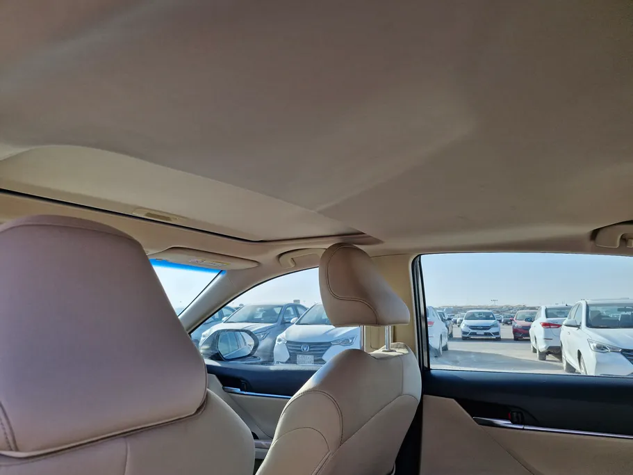 2022 Toyota Camry  GLE HEV  