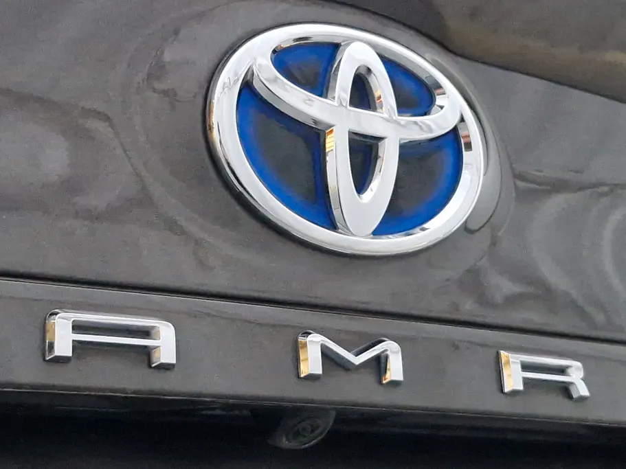 2022 Toyota Camry  GLE HEV  
