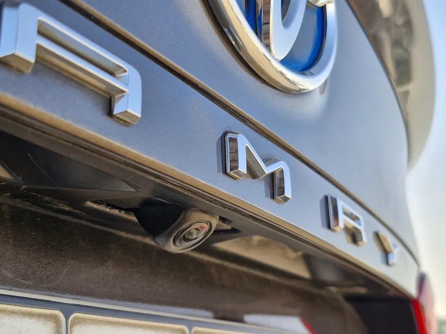 2022 Toyota Camry  GLE HEV  