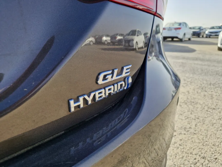 2022 Toyota Camry  GLE HEV  