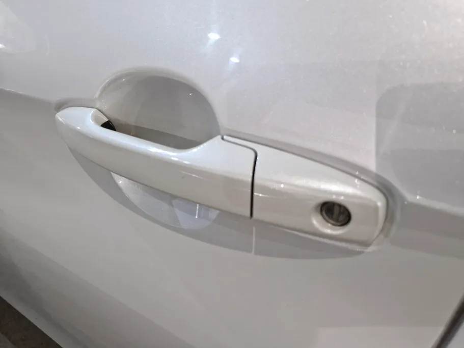 2024 Toyota Yaris  Y 