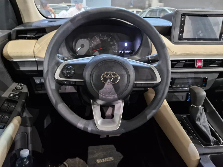 2024 Toyota Yaris  Y 