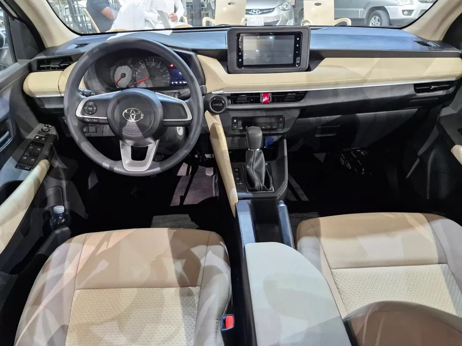 2024 Toyota Yaris  Y 