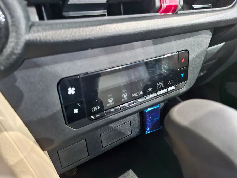 2024 Toyota Yaris  Y 