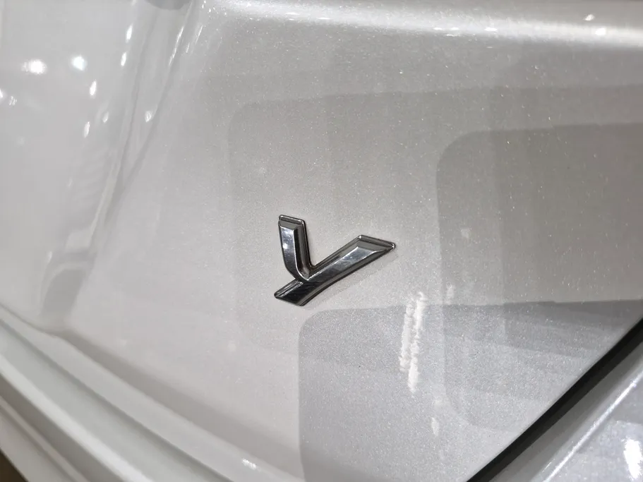 2024 Toyota Yaris  Y 