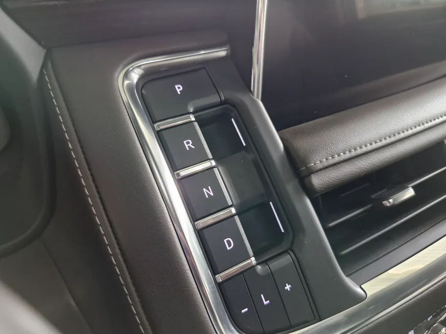 2022 GMC Yukon SLE 