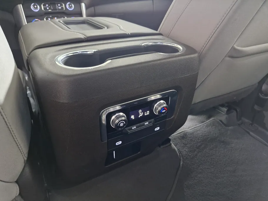 2022 GMC Yukon SLE 