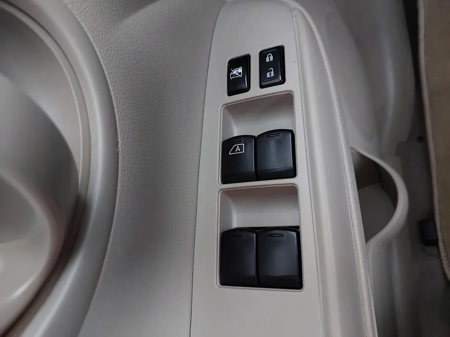 2023 Nissan Sunny SV Comfort 