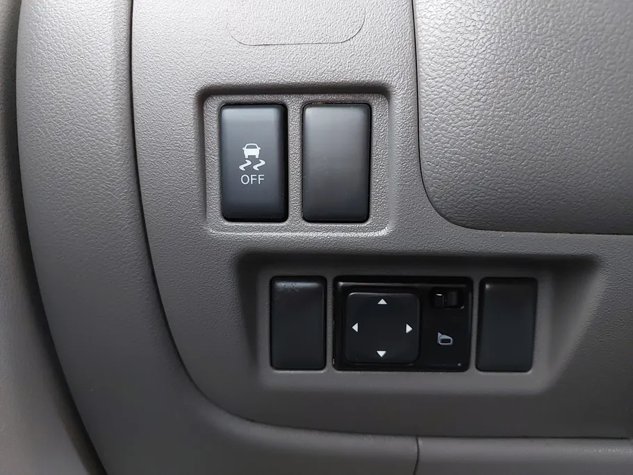 2023 Nissan Sunny SV Comfort 